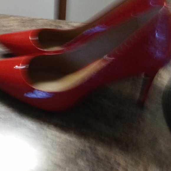 Shoes - Picture 3 of 4